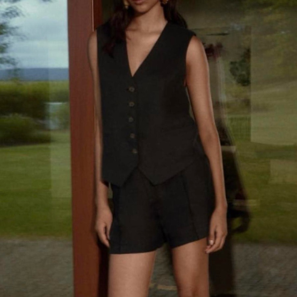 Zara Black Linen Sleeveless Button Vest
